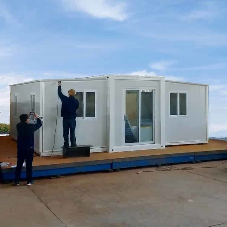 ODM Innovatives, erweiterbares, vorgefertigtes Haus Effiziente Oberseite 2,46 ~ 2,59m Innenhöhe