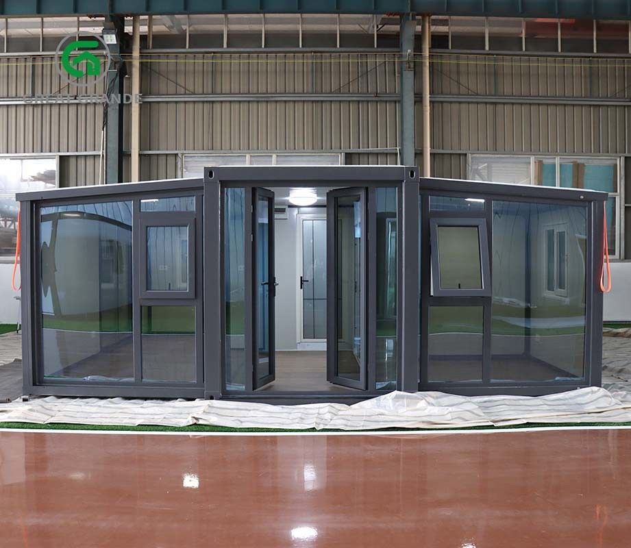 20ft Erweiterbarer Behälter Wohnungsbau Schwarzer Rahmen Schwarze Wandplatte EPS Gehärtetes Glas Tür